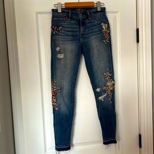 Abercrombie embroidered cropped skinny jeans (Host Pick)
